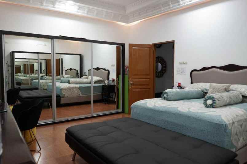 dijual rumah kebon jeruk