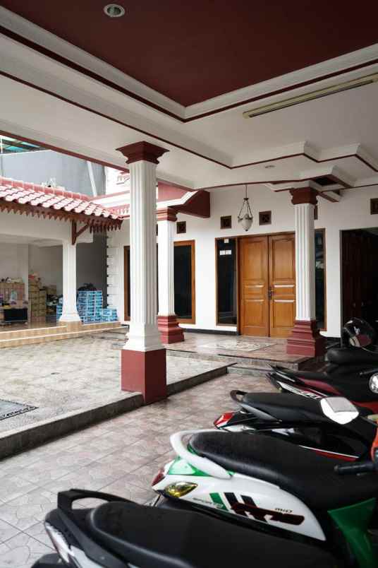 dijual rumah kebon jeruk