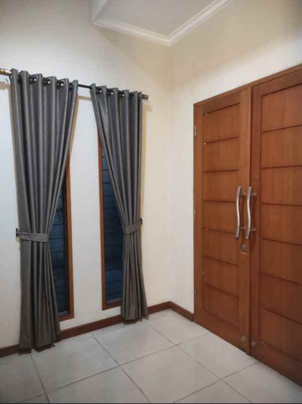 dijual rumah kemang pratama bojong