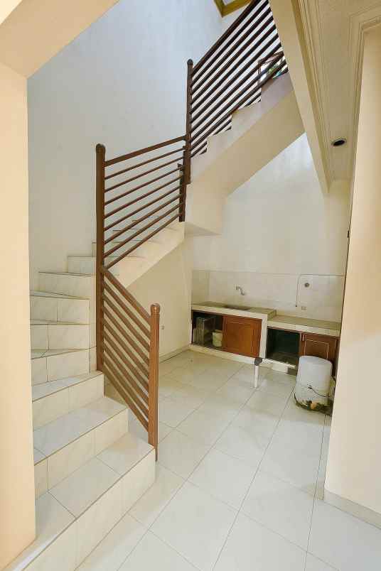 dijual rumah kemiri muka beji depok