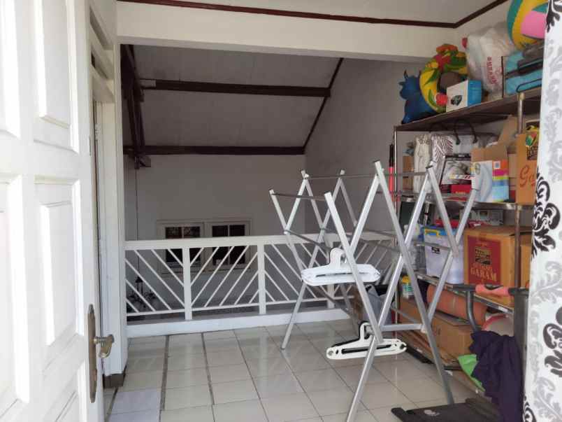 dijual rumah ketintang permai