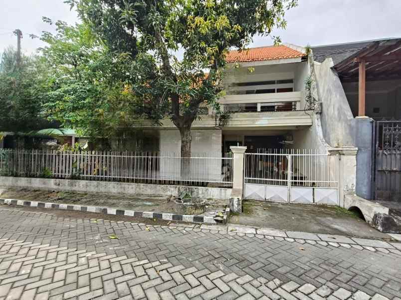 dijual rumah ketintang selatan