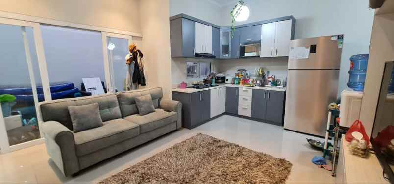 dijual rumah kolonel masturi lembang