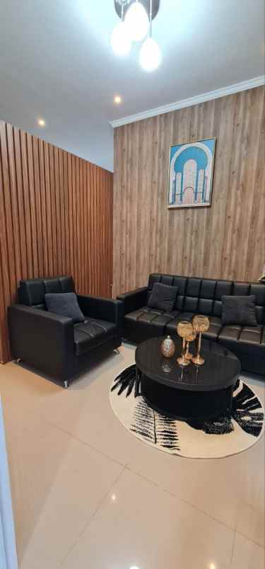 dijual rumah kolonel masturi lembang