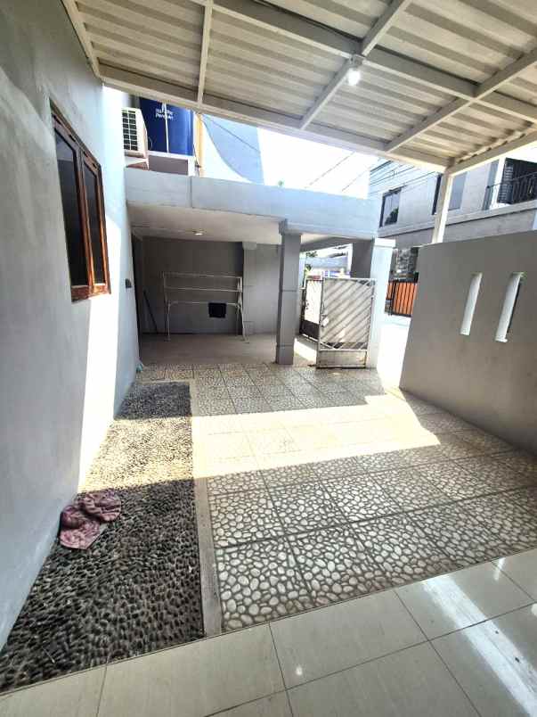 dijual rumah komp beacukai sukapura