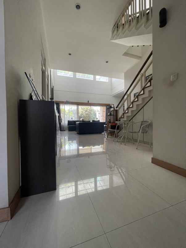 dijual rumah komp villa bandung indah