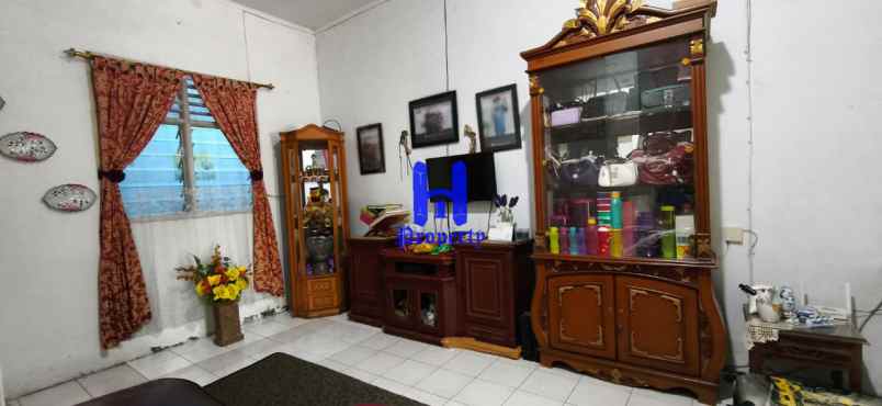 dijual rumah komplek cemara hijau jalan