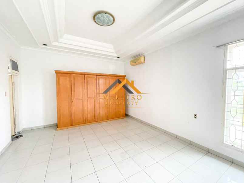 dijual rumah komplek citra wisata jalan