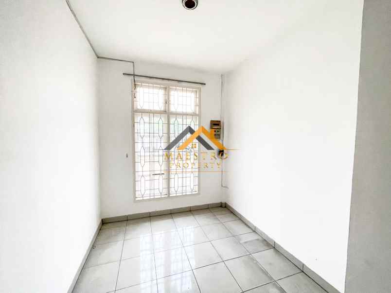 dijual rumah komplek citra wisata jalan