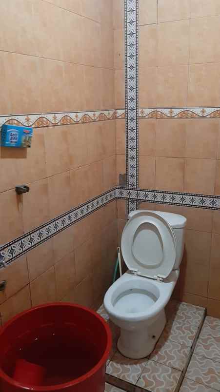 dijual rumah komplek depkes caman