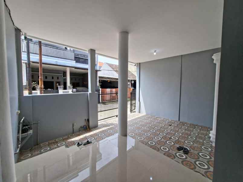 dijual rumah komplek duta kranji