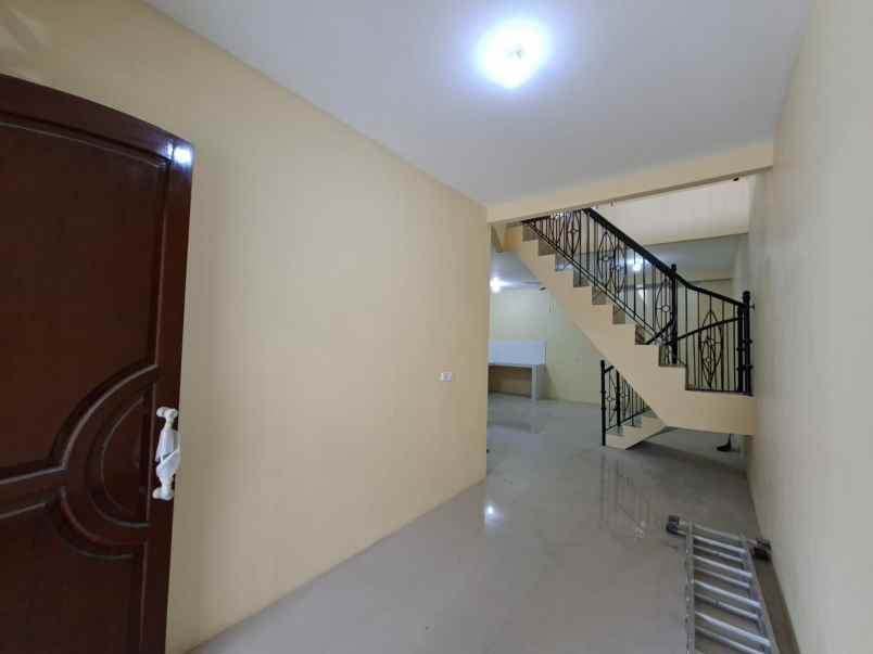 dijual rumah komplek duta kranji