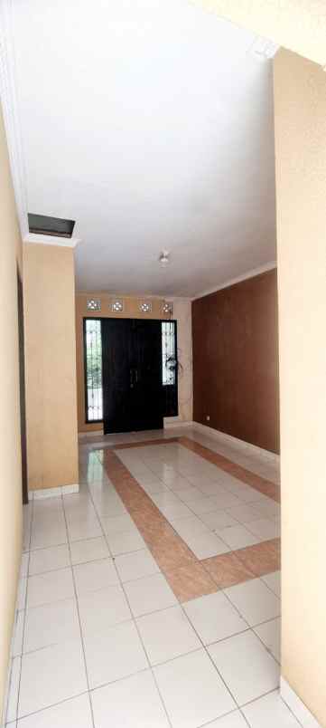 dijual rumah komplek pondok mas