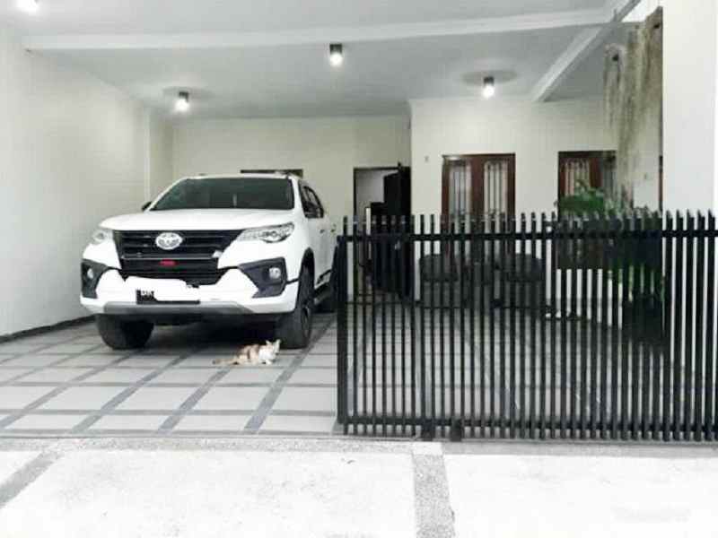 dijual rumah komplek rispa iv jl kelapa