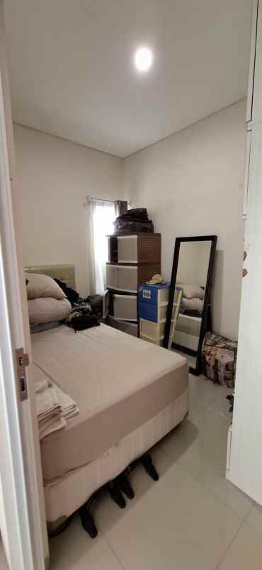 dijual rumah komplek sariwangi