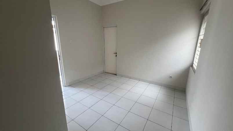 dijual rumah kota wisata cibubur