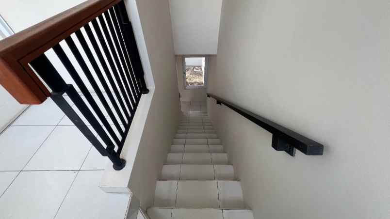 dijual rumah kota wisata cibubur