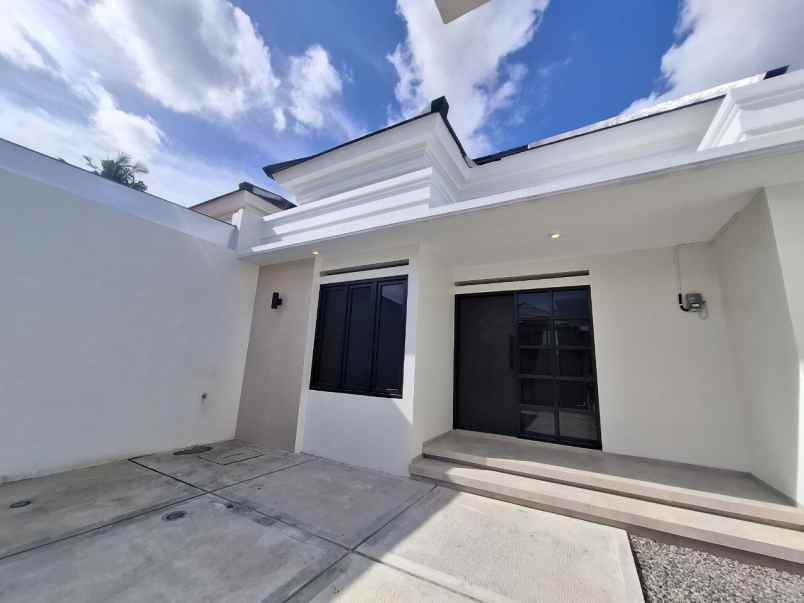 dijual rumah kringinan selomartani