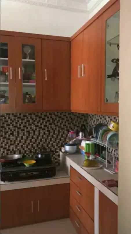 dijual rumah kukusan beji