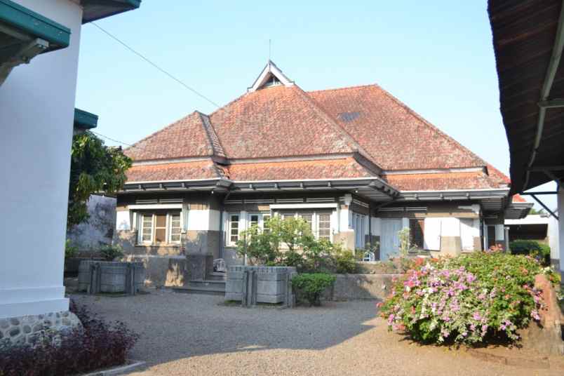 dijual rumah kuno antik keluarga besar ashadi kudus