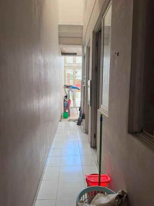 dijual rumah la rizwood pakuwon indah