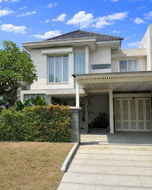 dijual rumah lakarsantri