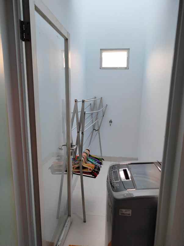 dijual rumah lippo cikarang taman piccadilly