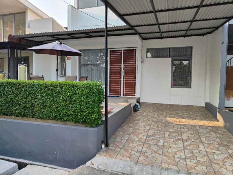 dijual rumah lippo cikarang taman piccadilly