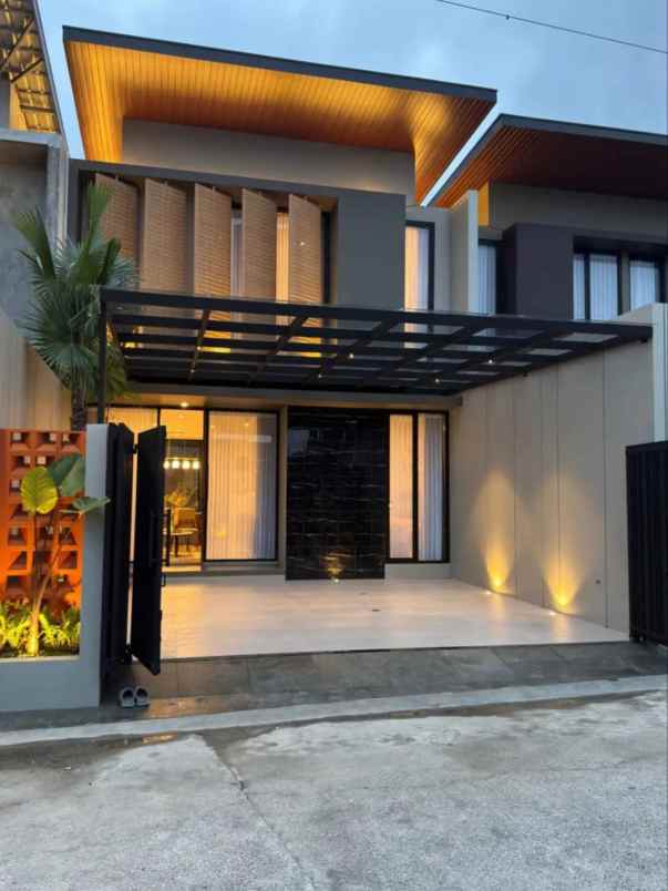 dijual rumah maguwoharjo