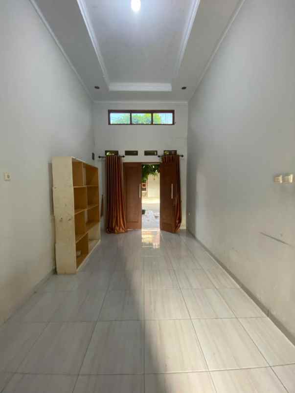 dijual rumah mampang pancoran mas depok