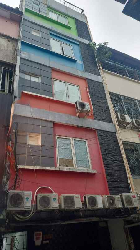 dijual rumah mangga besar