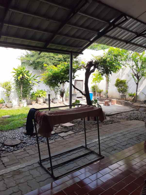 dijual rumah manyar jaya