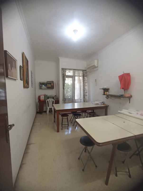 dijual rumah manyar kertoarjo
