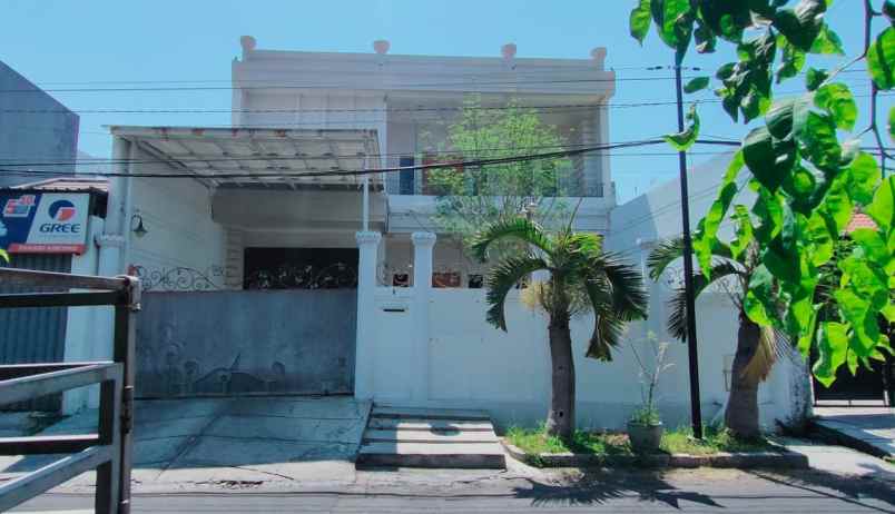 dijual rumah manyar rejo