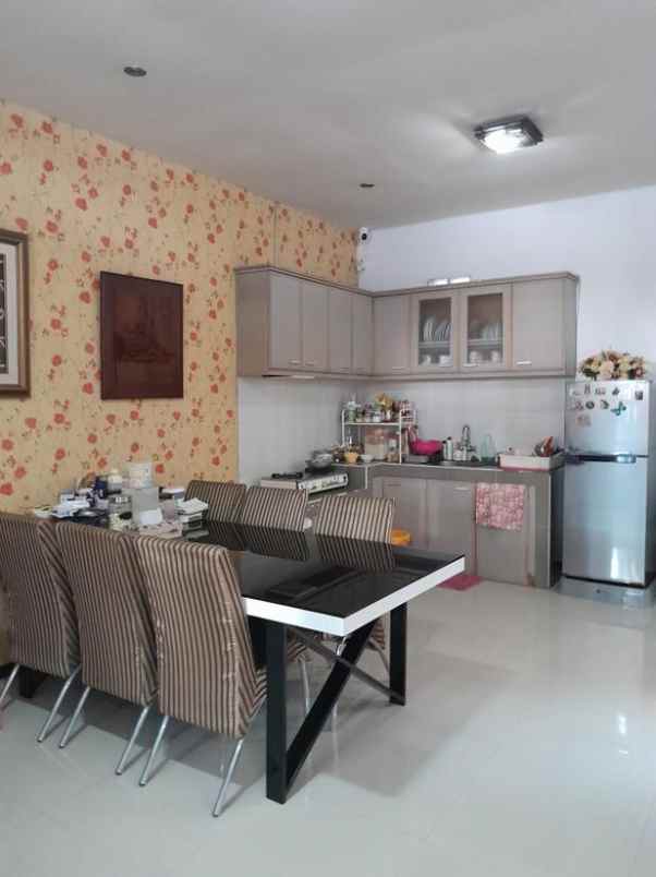 dijual rumah margahayu raya