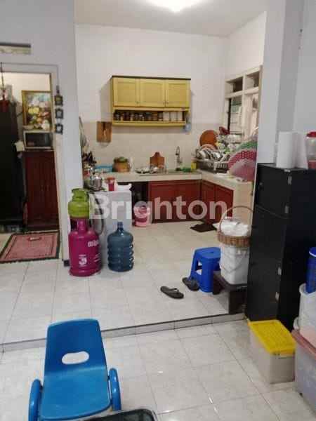 dijual rumah medokan