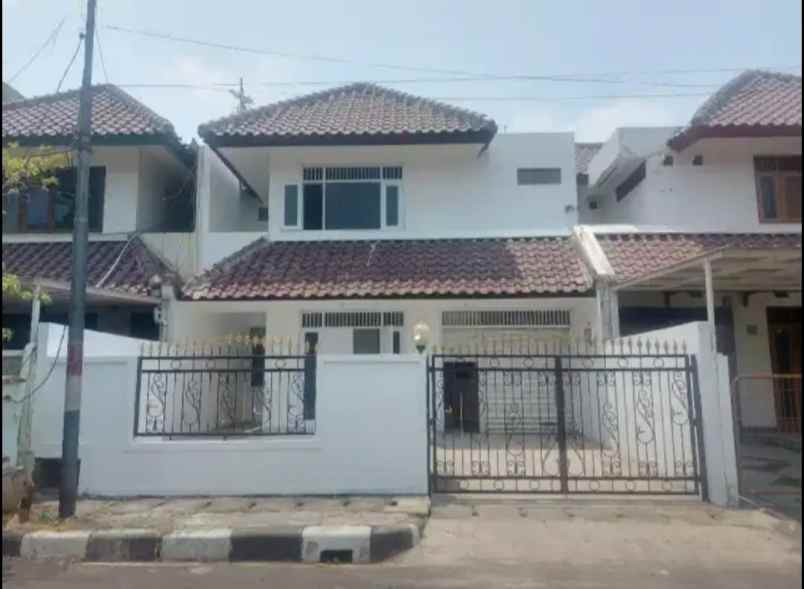 dijual rumah metland menteng