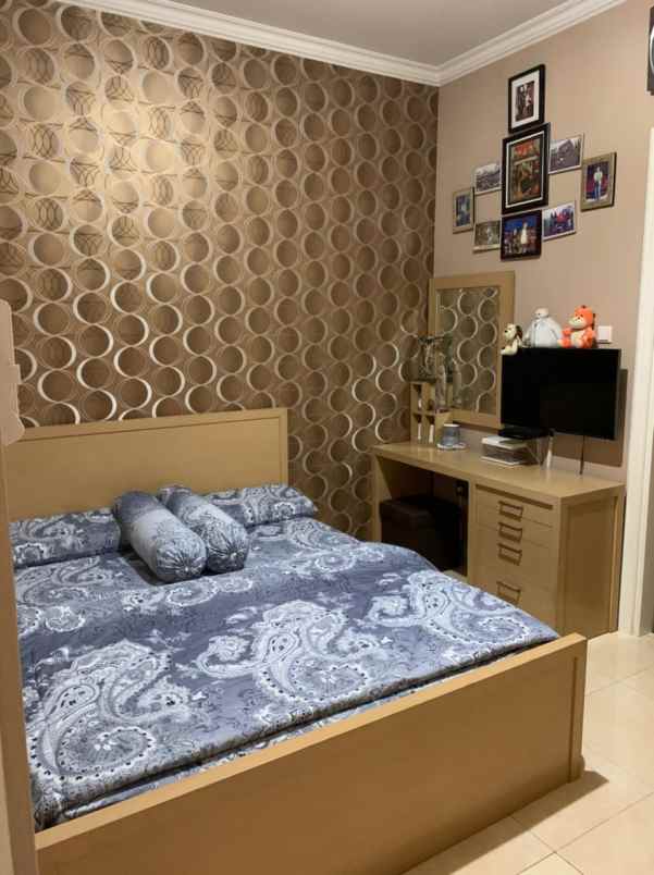 dijual rumah metro permata