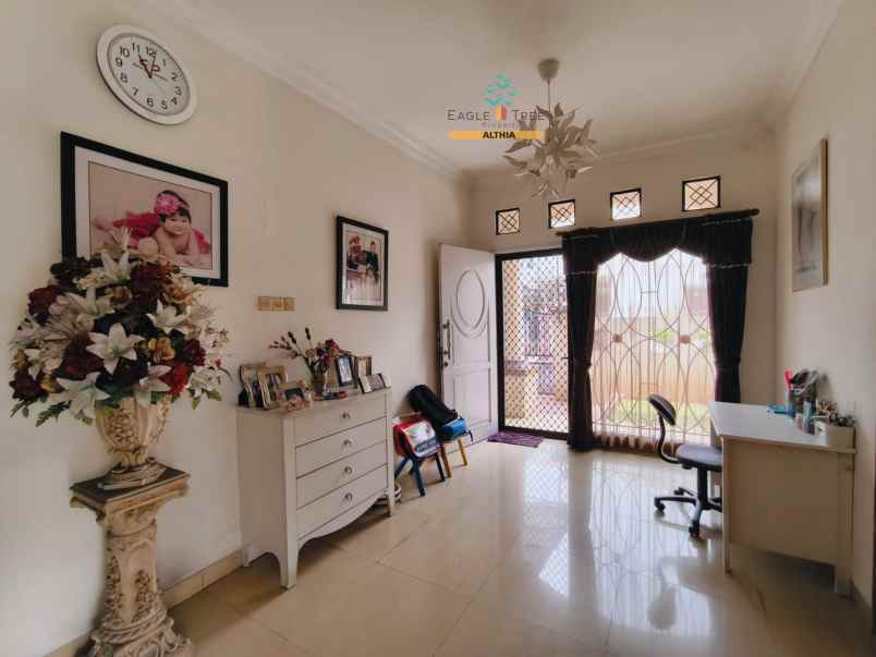 dijual rumah metro permata