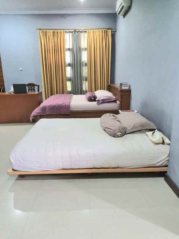 dijual rumah mewah 2 lantai dicurug indah jatiwaringin