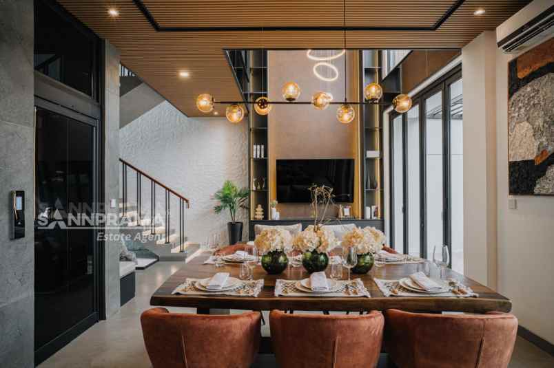 dijual rumah mewah kawasan shila sawangan depok