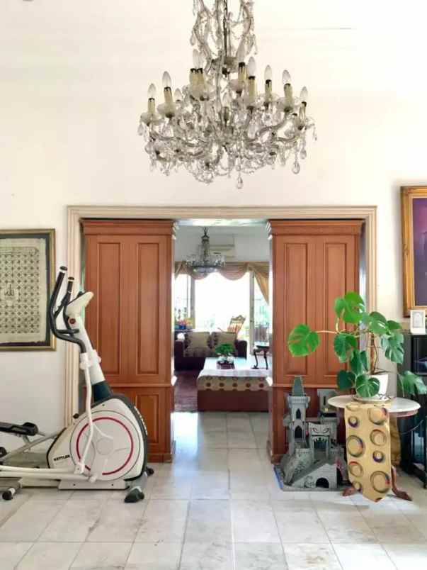 dijual rumah mewah lt 920 daerah menteng jakarta pusat