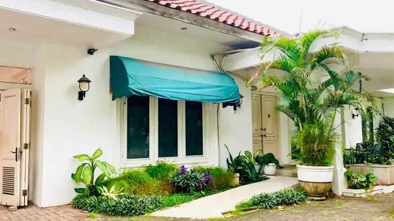 dijual rumah mewah lt 920 daerah menteng jakarta pusat