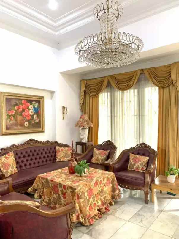 dijual rumah mewah lt 920 daerah menteng jakarta pusat