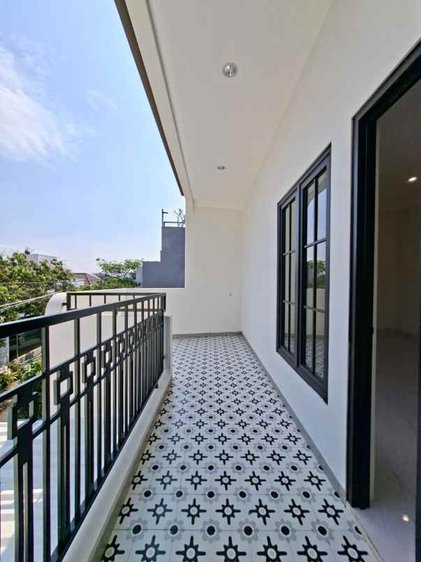 dijual rumah minimalis baru lokasi sawojajar