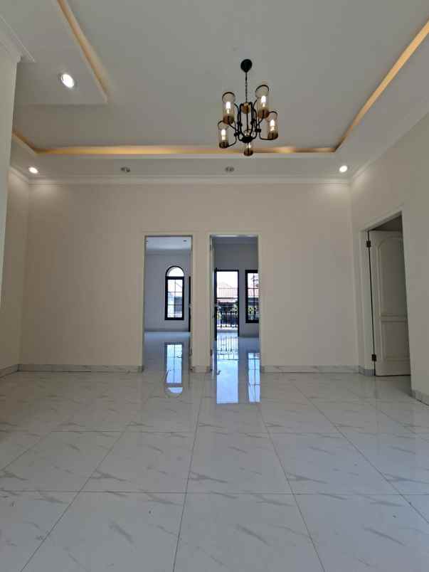 dijual rumah minimalis baru lokasi sawojajar