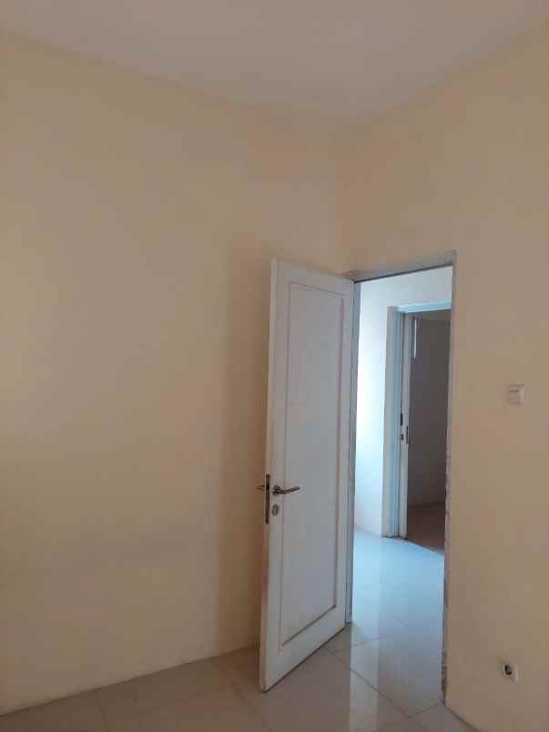 dijual rumah minimalis mewah siap huni