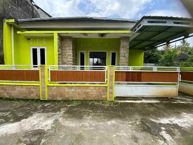 dijual rumah mlati