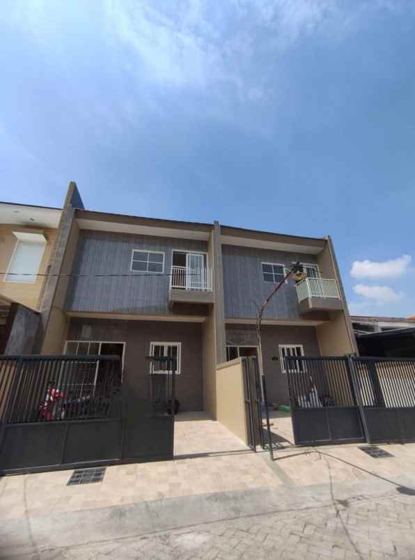 dijual rumah mulyorejo