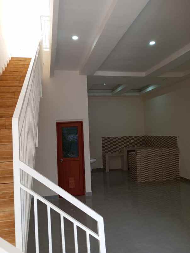 dijual rumah mulyorejo